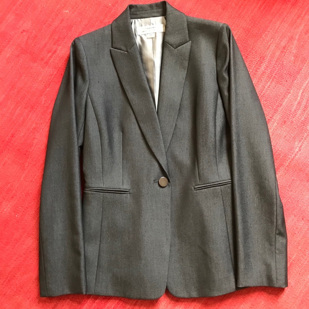 TAHARI- NWT- Blazer Silver Grey